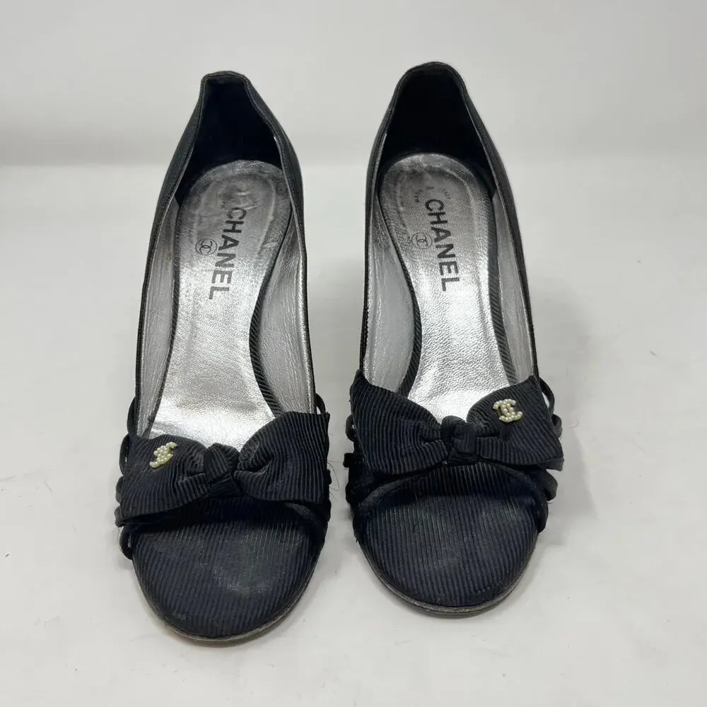 Vintage Chanel CC Pearl Black Heel Sandal Pump with Bow size 37 EU